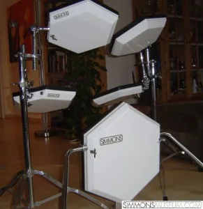 sds8_white_kit_front