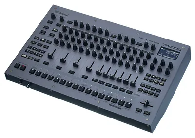 Roland TR-1000